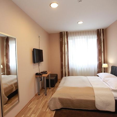 Hotel Petrijevci บิโซวัส ห้อง รูปภาพ