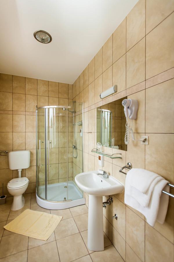 Hotel Petrijevci บิโซวัส ห้อง รูปภาพ
