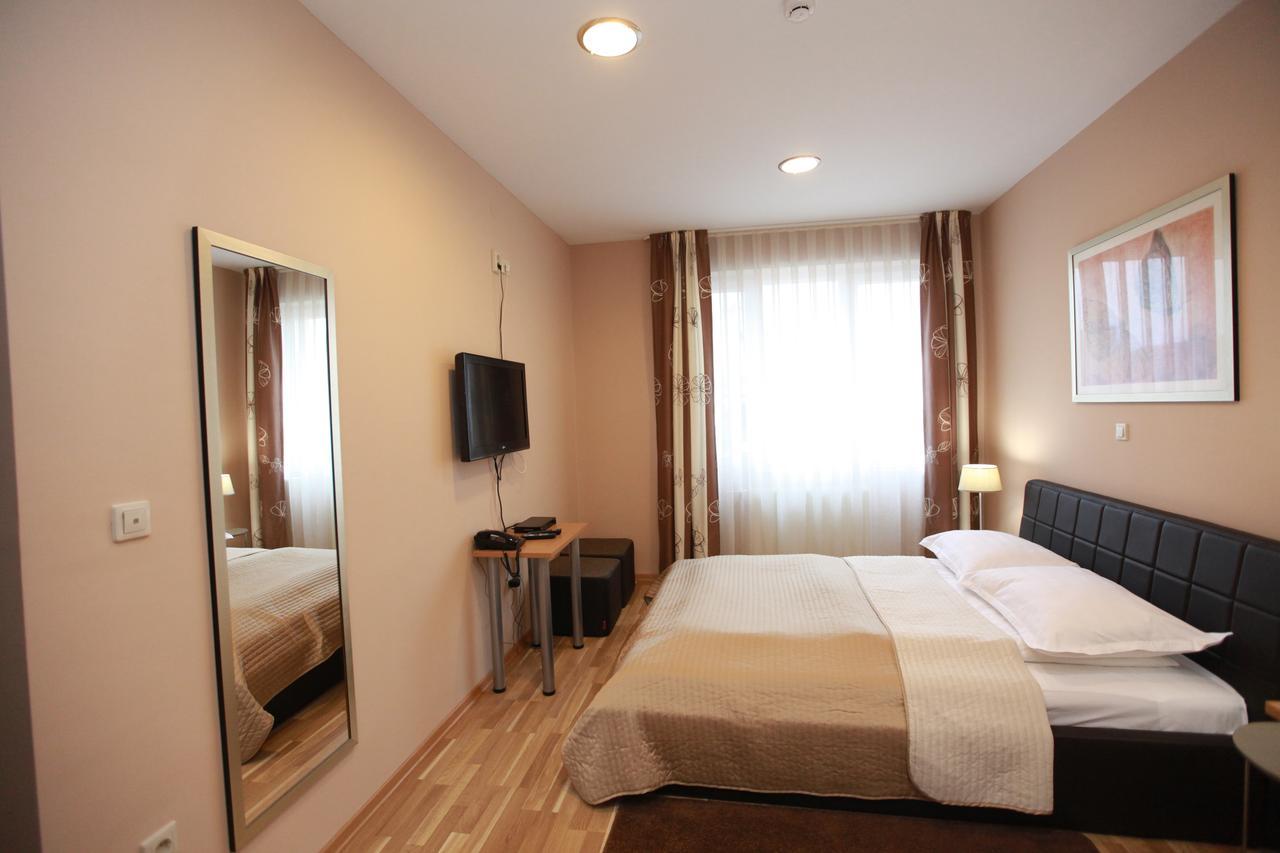Hotel Petrijevci บิโซวัส ห้อง รูปภาพ
